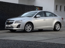  Chevrolet Cruze LS    